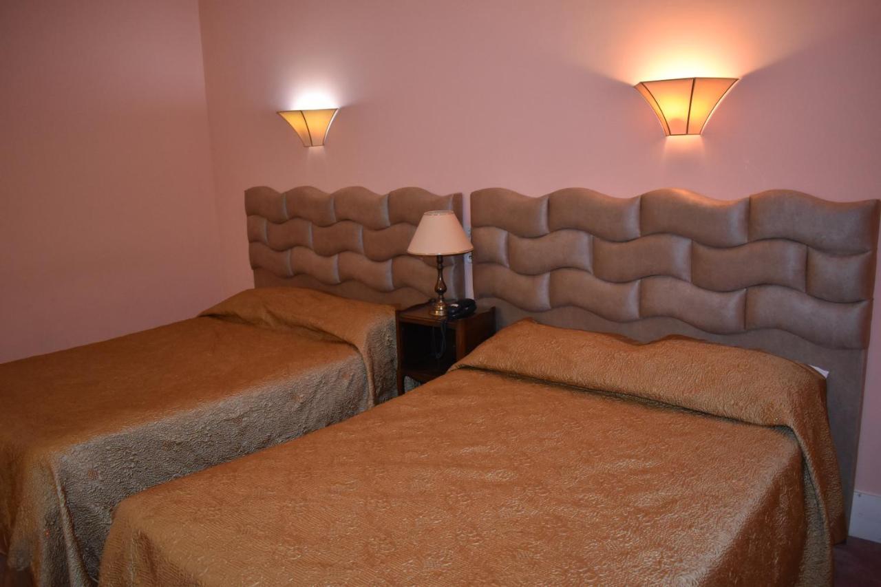 Hotel Le Sauvage Tournus Eksteriør billede